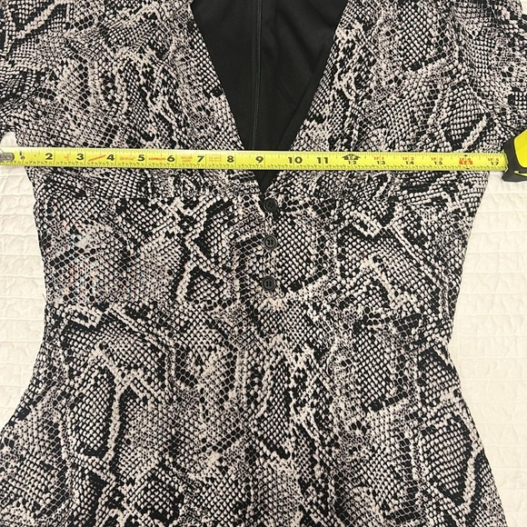 JUSTFAB deep V snake print dress - Picture 5 of 6